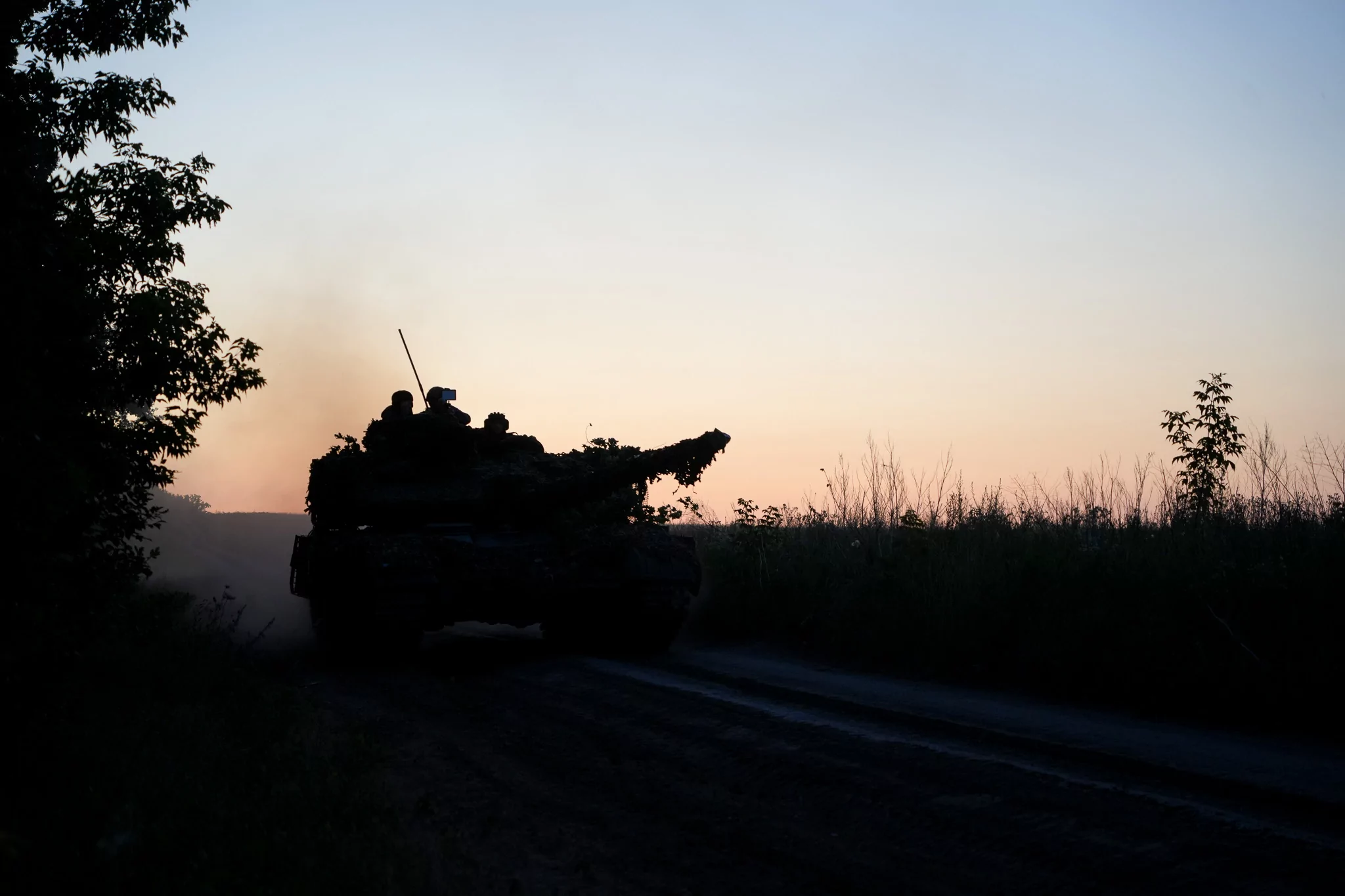 Танкісти 13-ї бригади Нацгвардії «Хартія» їдуть на позиції