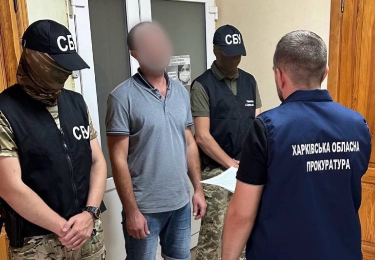 Житель Куп’янська, який в окупації забезпечив трансляцію каналів РФ, отримав підозру