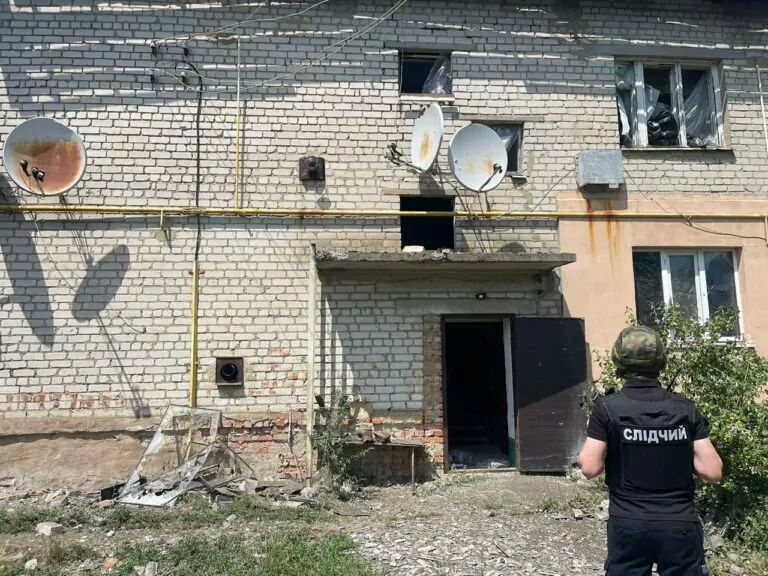 Армія РФ восьмий день поспіль обстрілює село на Харківщині