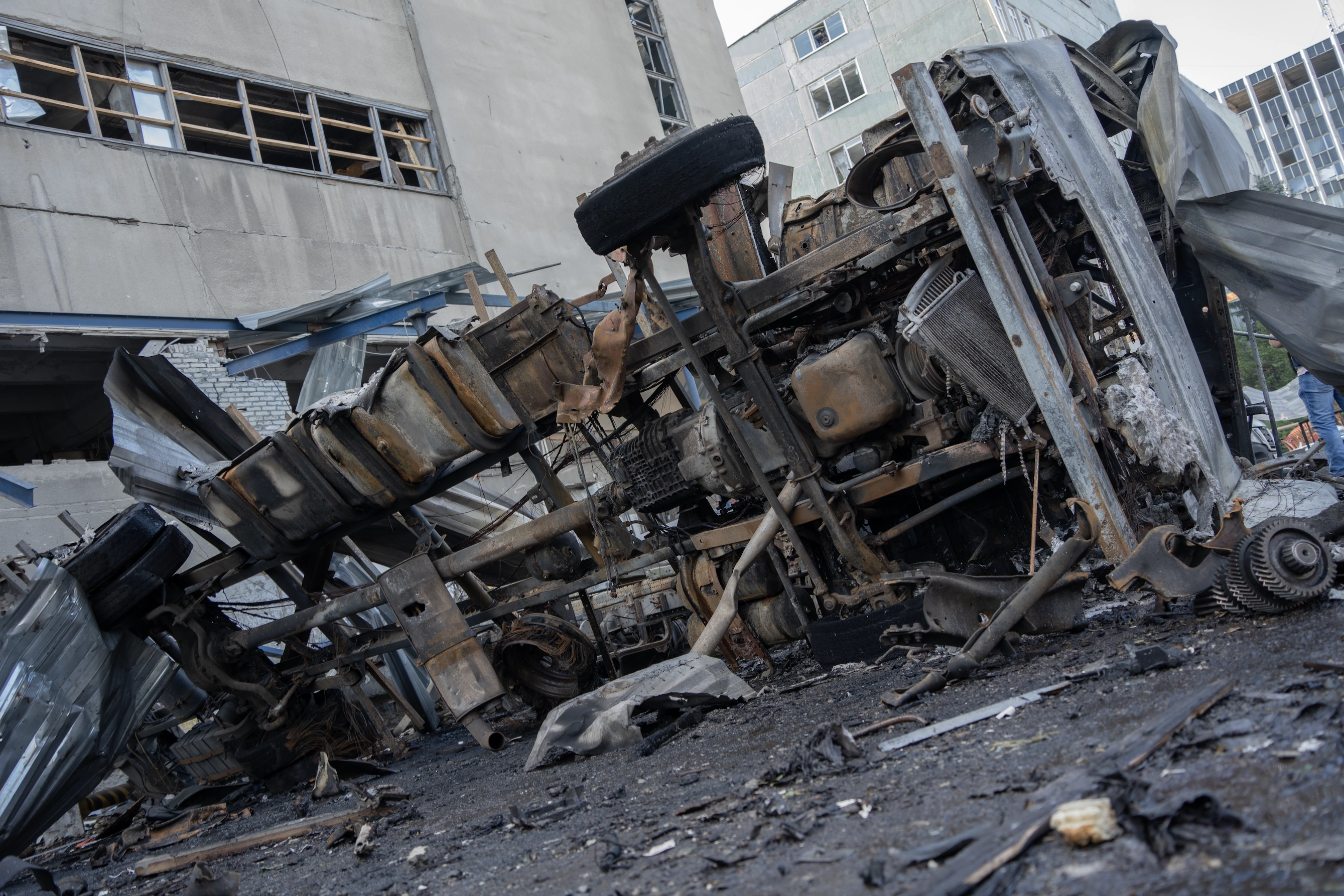 зображення до посту: Russians drop FAB-500 bomb on Kharkiv postal depot, kill 1, injure 10, including 8-month-old child (in photos)