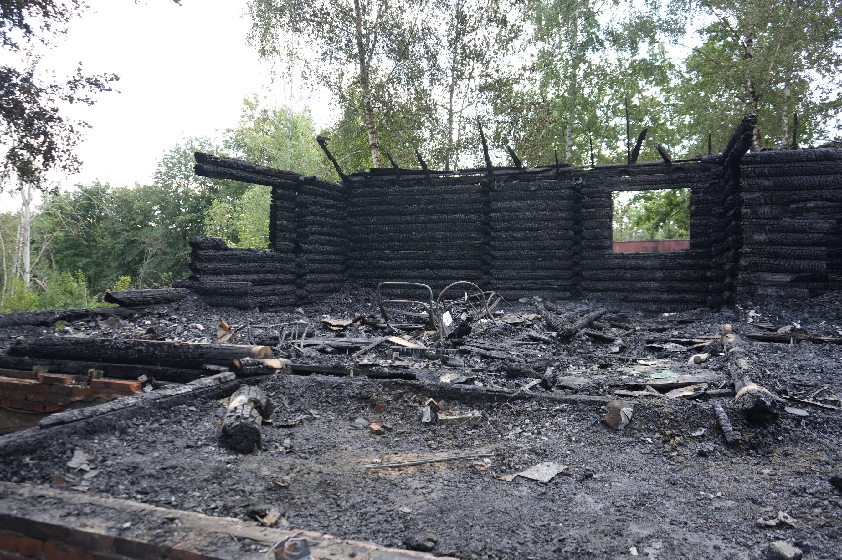 зображення до посту: In photos: Russian drone strike at landscape park in Kharkiv suburbs injures 2 