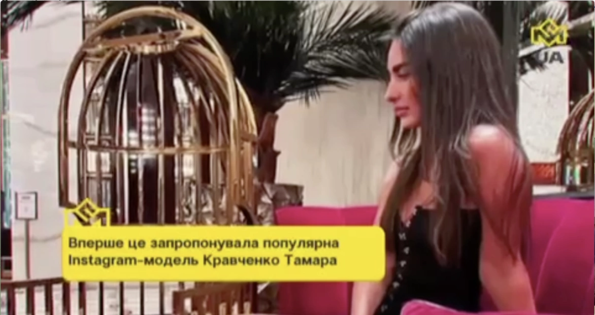 зображення до посту: Фейк. У труни загиблих українських військових кладуть телефони, щоб повідомити про перемогу