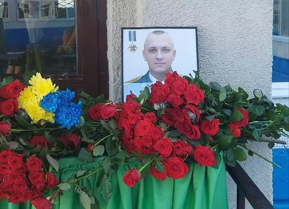 У Харкові відкрили меморіальну дошку загиблому захисникові України Ярославу Ломаці