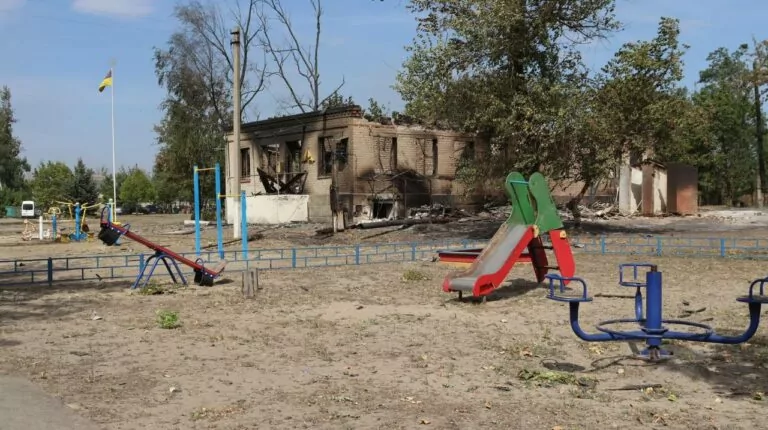 Governor: Russian attacks kill 1, injure 6 in Kharkiv region