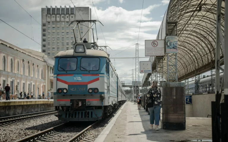 На Харківщині підлітка збив потяг – він у лікарні