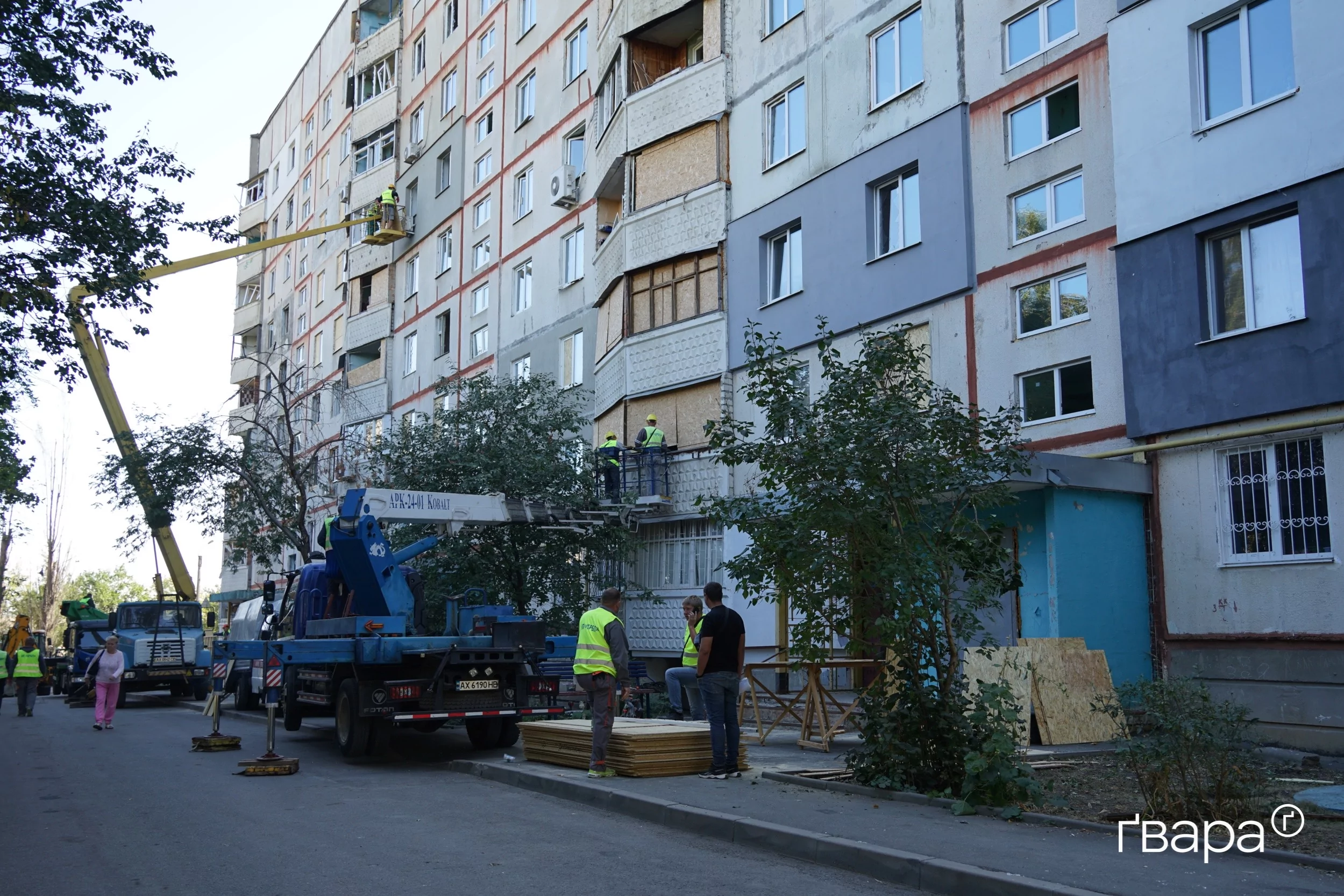 зображення до посту: Як сьогодні виглядає зруйнована російськими обстрілами багатоповерхівка у Харкові – фото