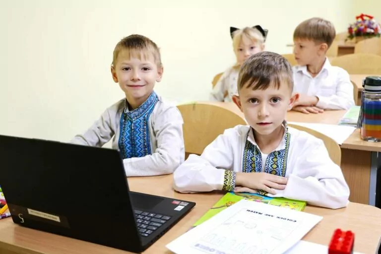 На гаряче харчування школярів у прифронтових областях виділили понад 83 млн грн