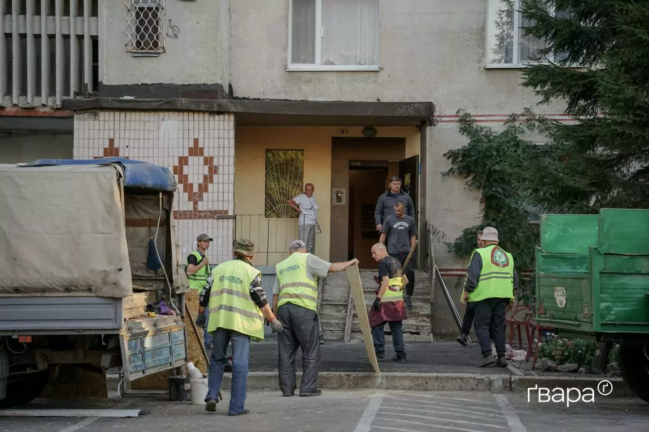 зображення до посту: Внаслідок влучання КАБу в Салтівському районі Харкова загинув чоловік — фоторепортаж