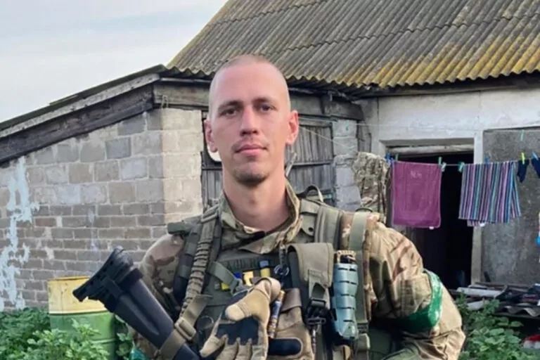 «Двома пострілами можна перебити штурм»: як під час війни працюють сучасні вогнеметники
