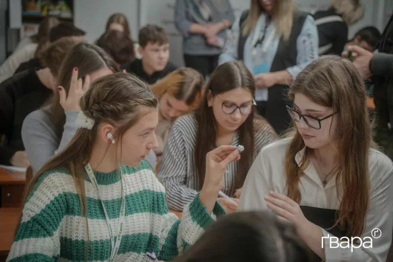 У 17 громадах на Харківщині новий навчальний рік почнуть у змішаній системі
