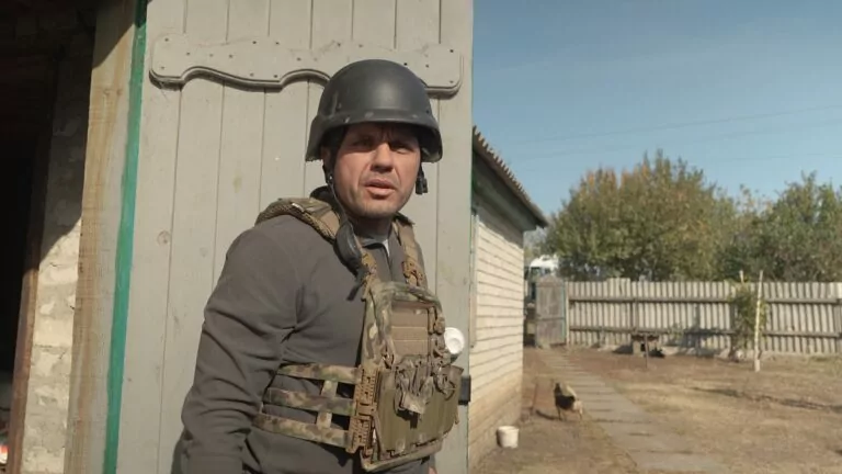 Люди просять їх вивезти: евакуація з Купʼянського району — ВІДЕО