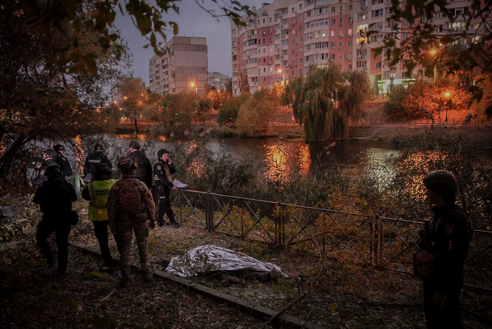 зображення до посту: In photos: Russians dropped bomb on Kharkiv, killed 2, injured 5 people