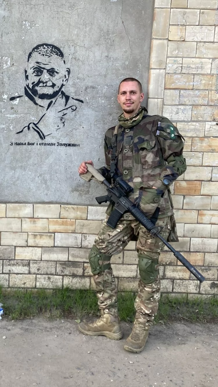 зображення до посту: «Двома пострілами можна перебити штурм»: як під час війни працюють сучасні вогнеметники