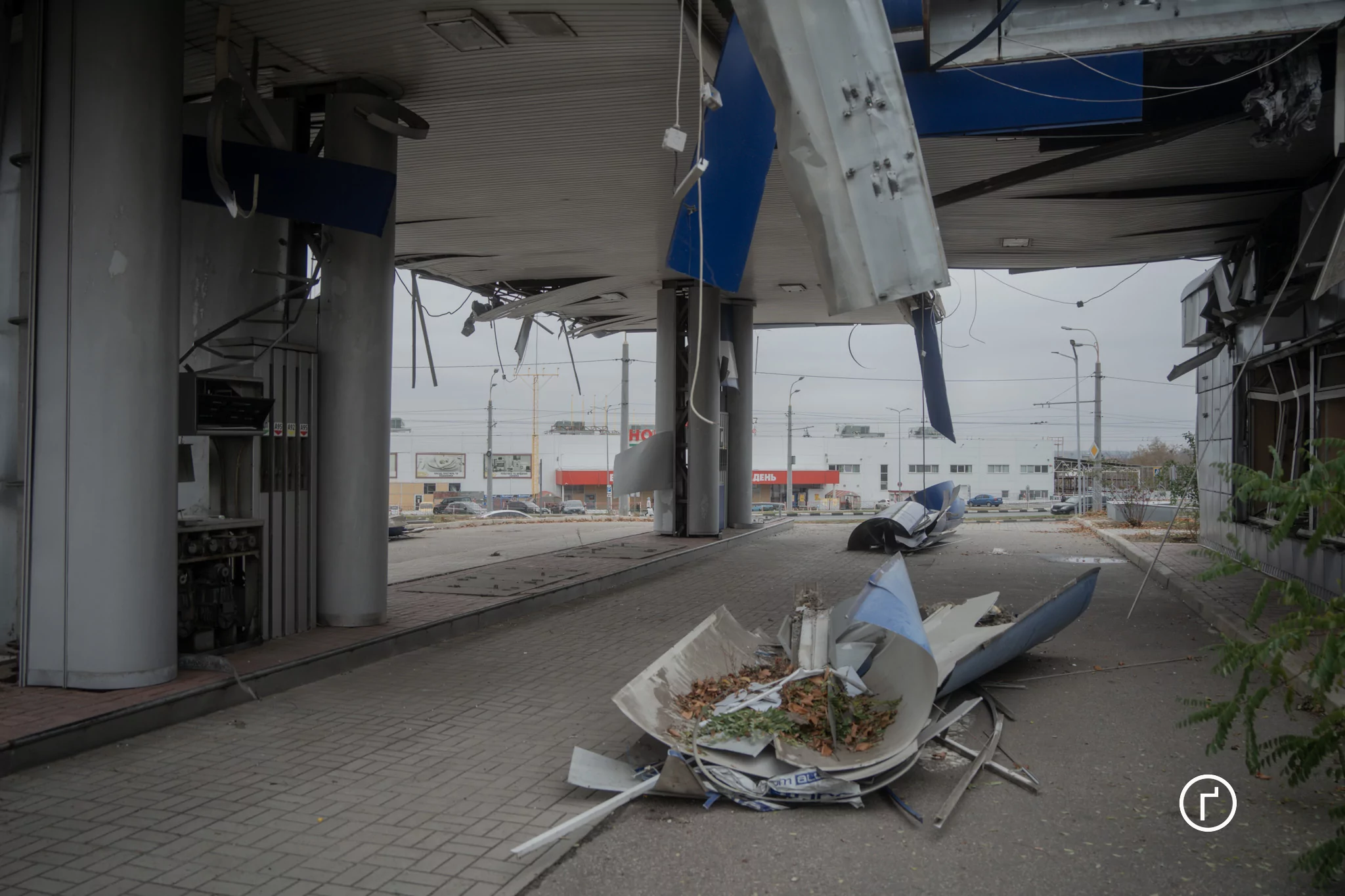 зображення до посту: Наслідки обстрілу Харкова авіабомбою «Гром-Е1» — фото