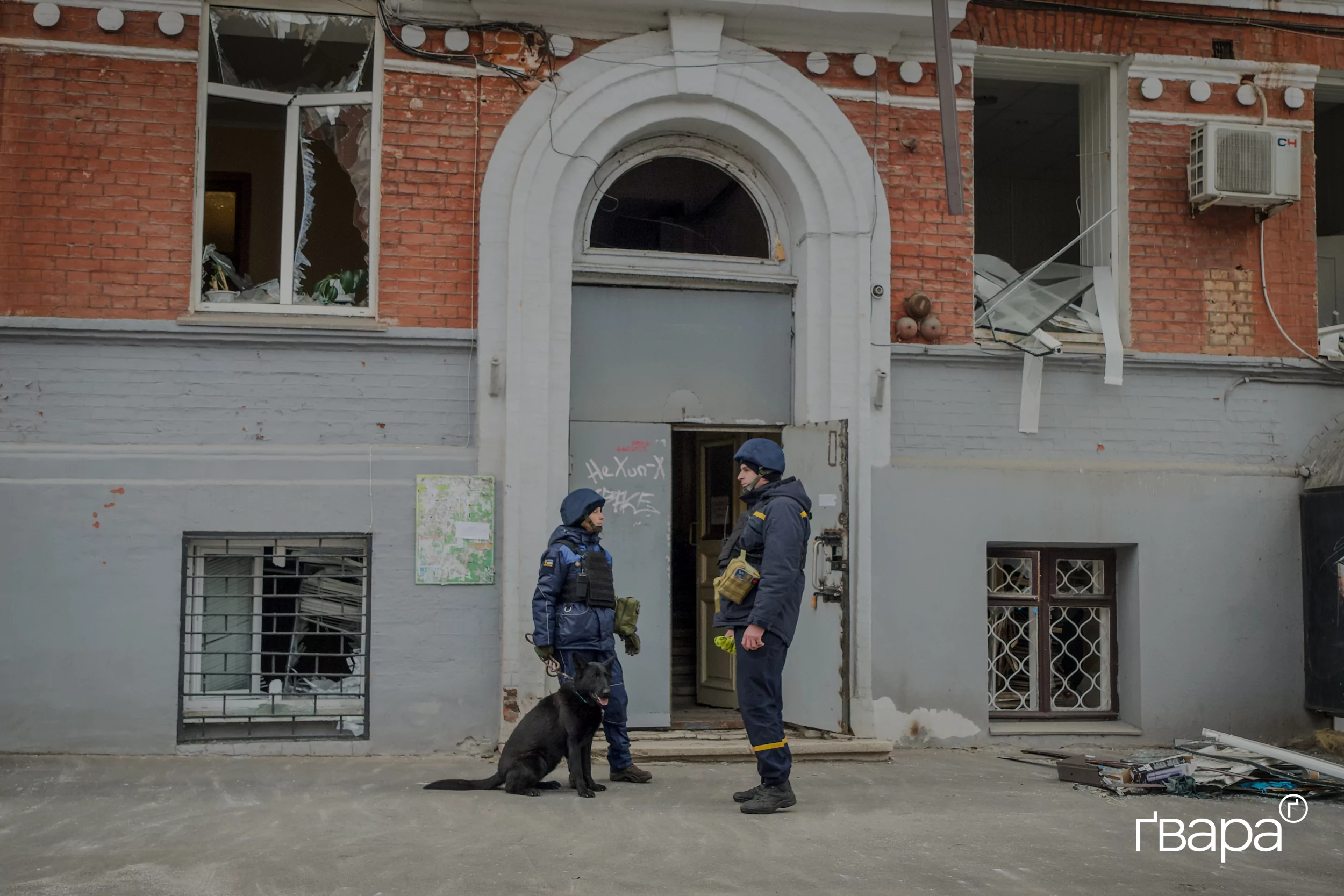зображення до посту: Понад 20 людей постраждали: наслідки російських ракетних влучань по центру Харкова