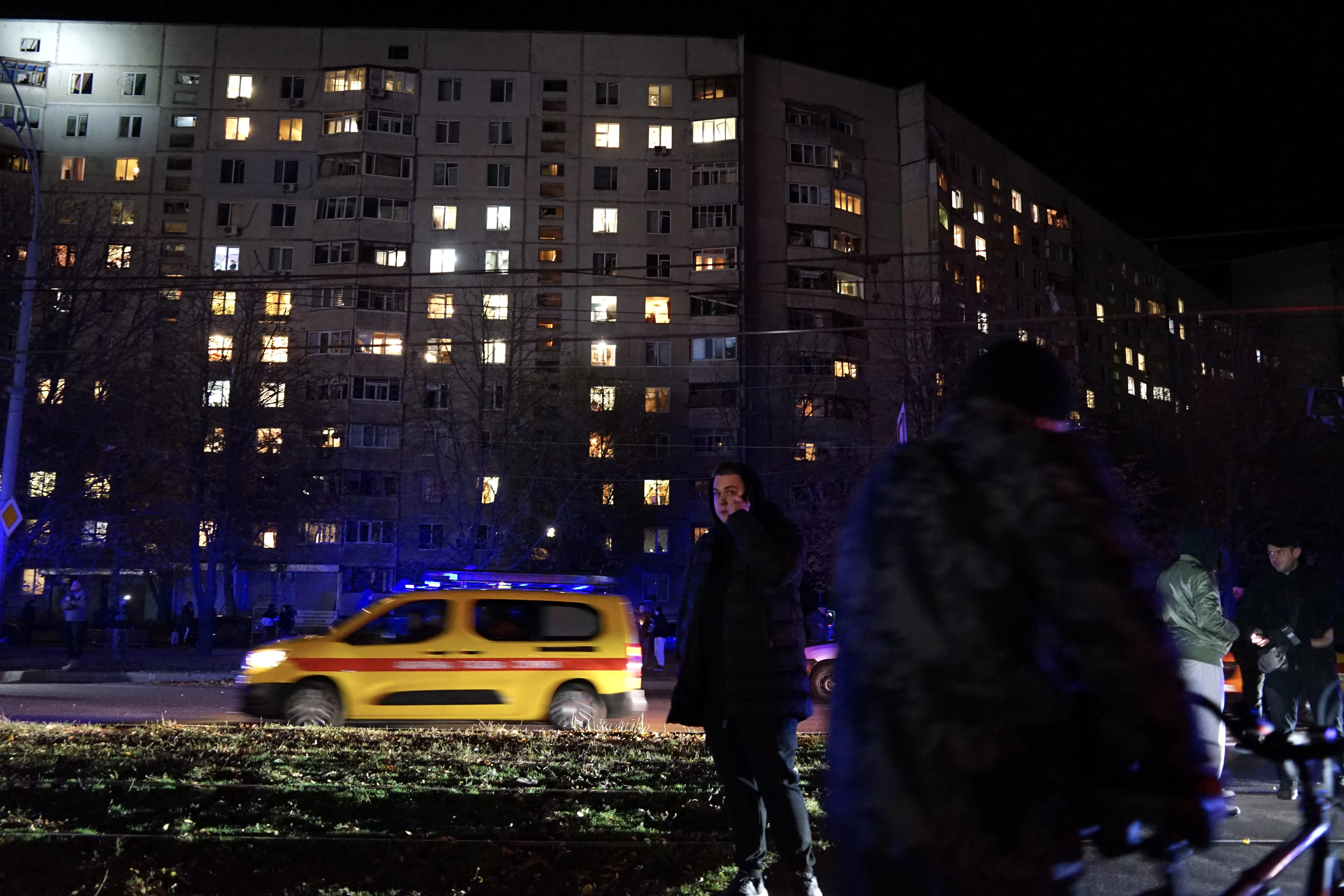 зображення до посту: In photos: Russians dropped bombs on Kharkiv, injuring 15, damaging supermarket