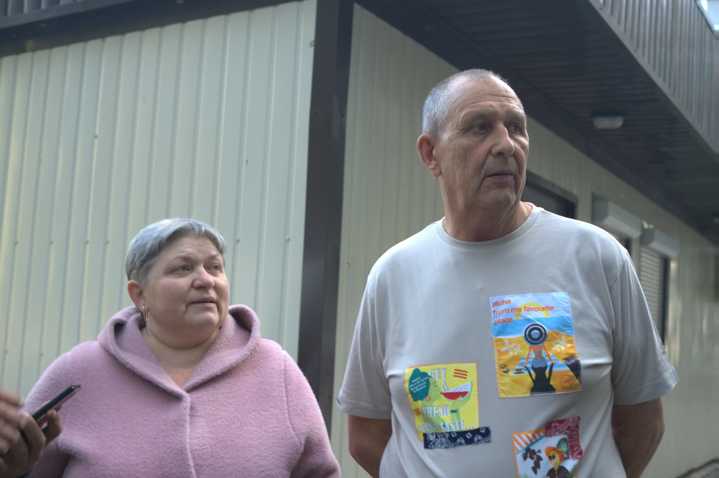 Natalia and Volodymyr, who are about to evacuate from the left bank of the Oskil river / Photo: Denys Klymenko, Gwara Media