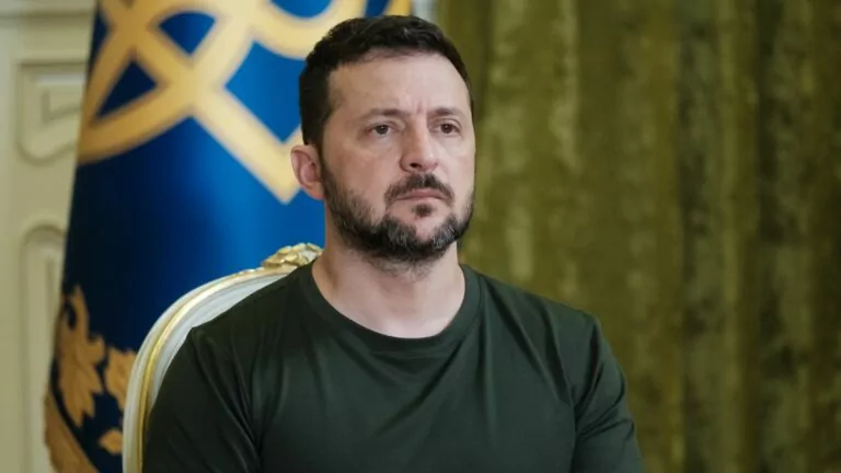Зеленський відреагував на пропозицію Путіна знову запровадити «перемирʼя» на кілька святкових днів