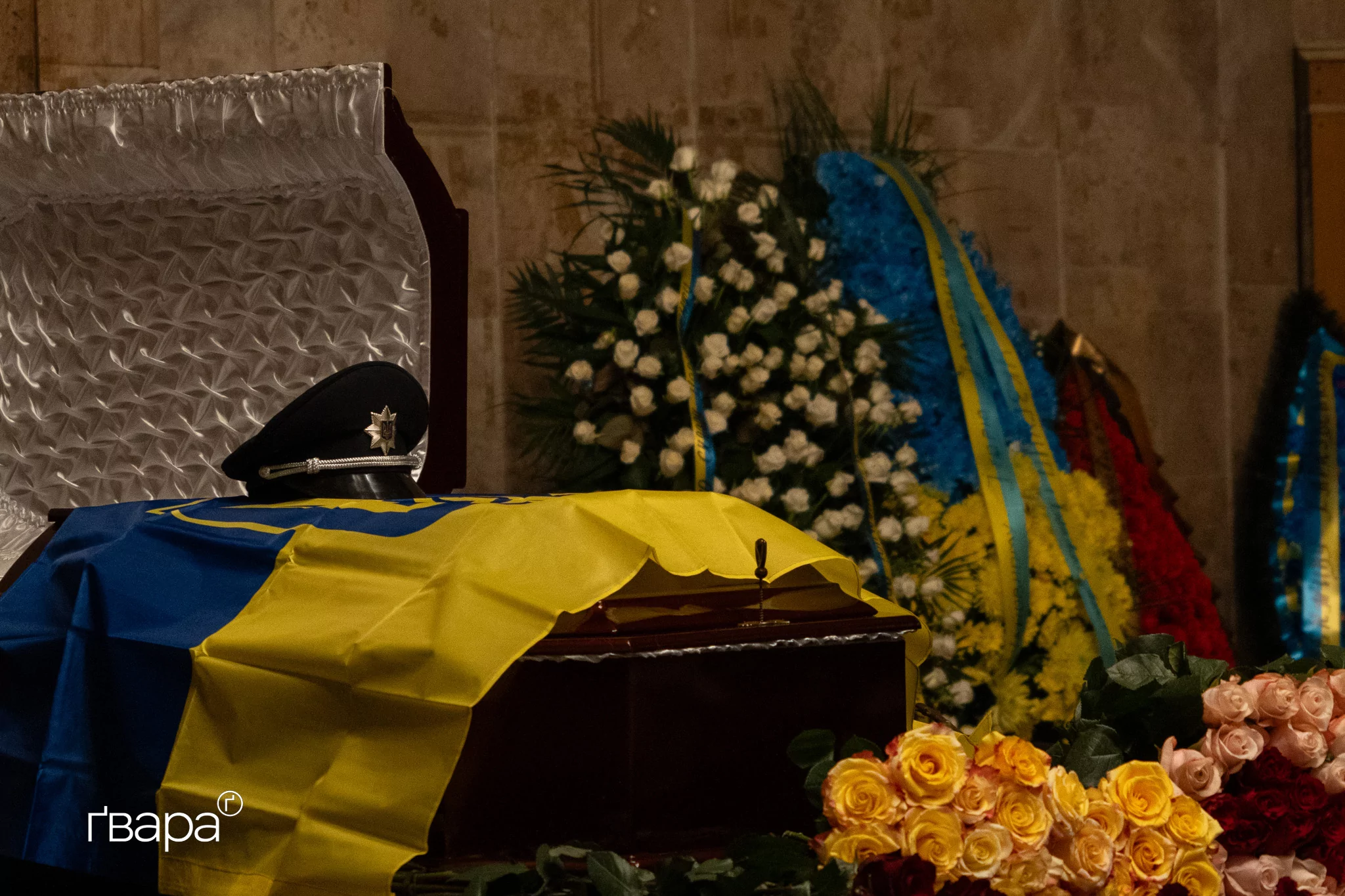 зображення до посту: У Харкові попрощалися з полковником поліції Ігорем Іванчишиним — фото