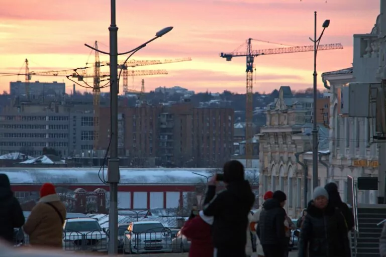 Майже 20 градусів тепла та відсутність опадів — погода у Харкові