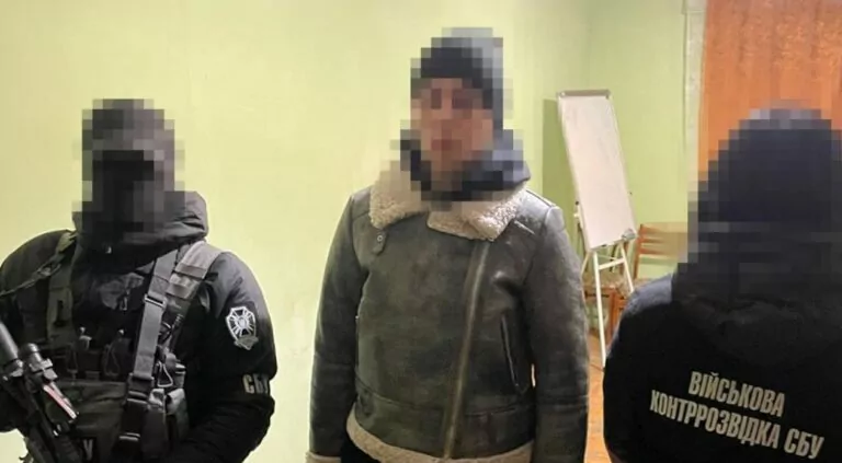 На Львівщині затримали курсантку передислокованого вишу з Харкова: її підозрюють у держзраді