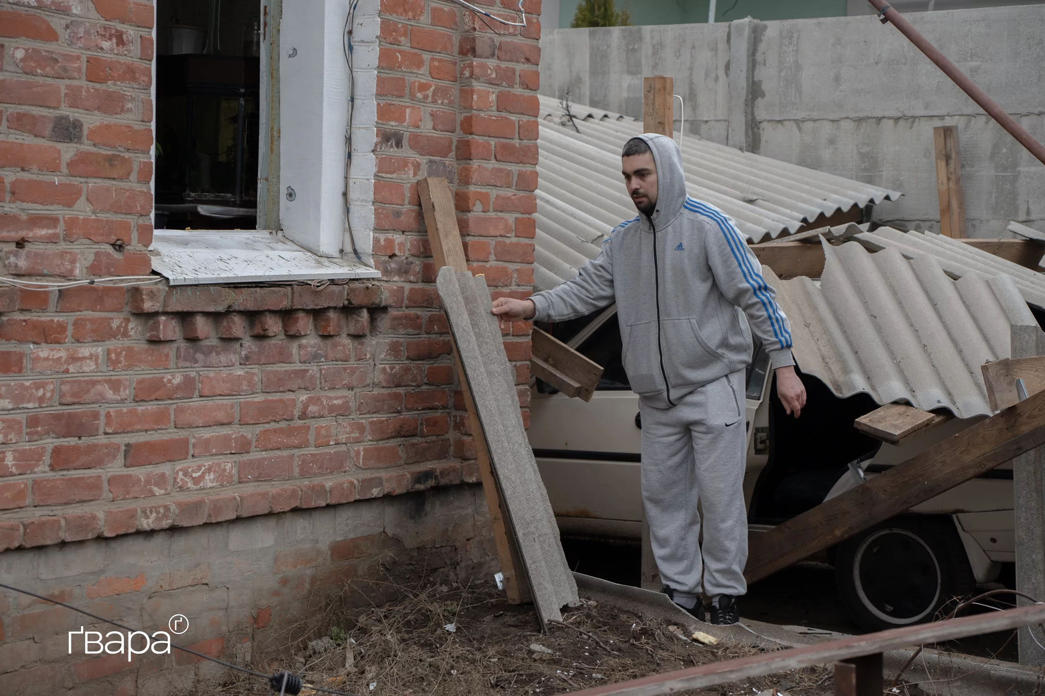 зображення до посту: «Вибило все скло»: наслідки удару російського «Шахеда» по Холодногірському району Харкова — фото