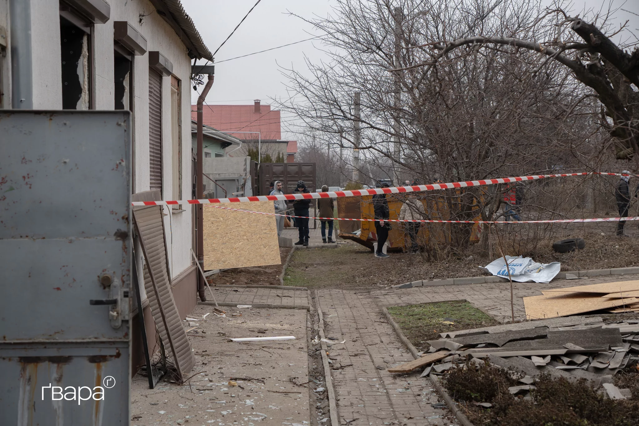 зображення до посту: «Вибило все скло»: наслідки удару російського «Шахеда» по Холодногірському району Харкова — фото