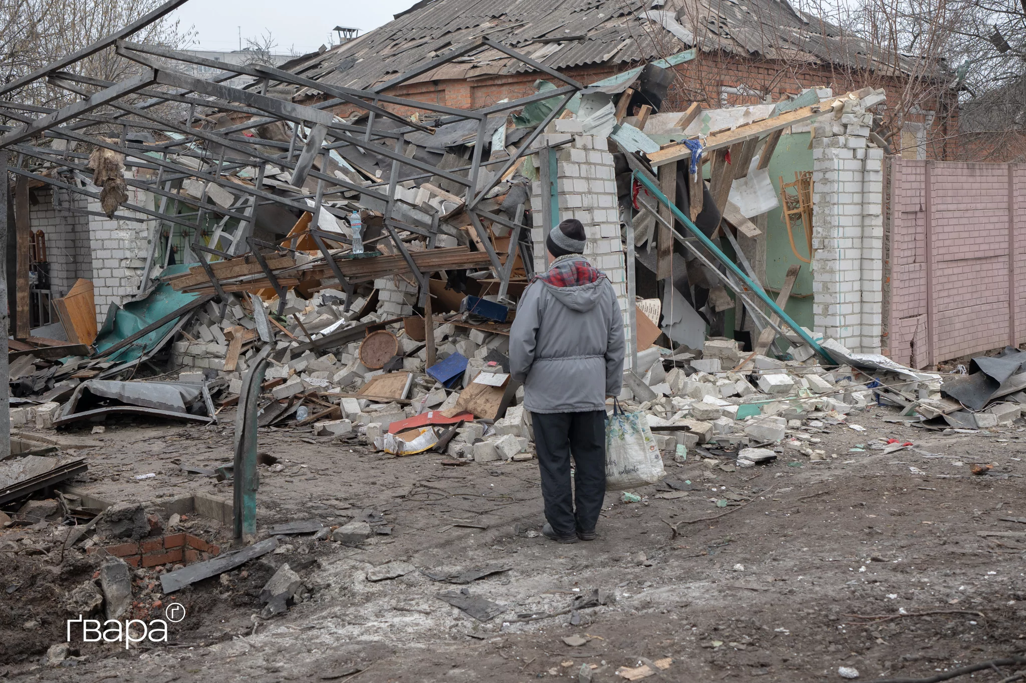 зображення до посту: «Вибило все скло»: наслідки удару російського «Шахеда» по Холодногірському району Харкова — фото