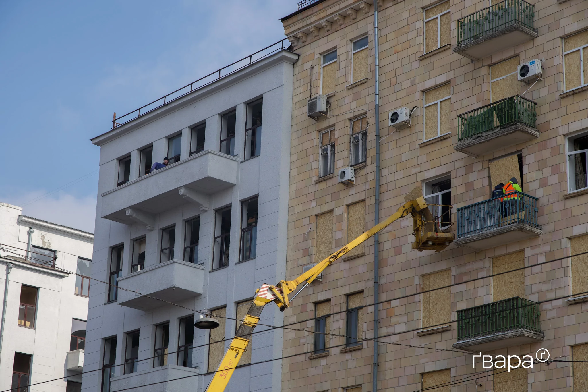 Наслідки влучання «Шахеда» по вулиці Сумській у Харкові / Фото: Олександр Манченко, Ґвара Медіа