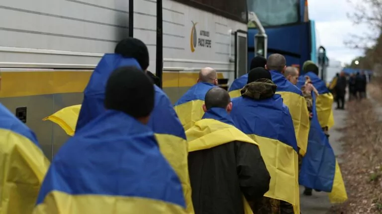 Залізничник з Харківщини, якого вважали зниклим безвісти, повернувся з полону