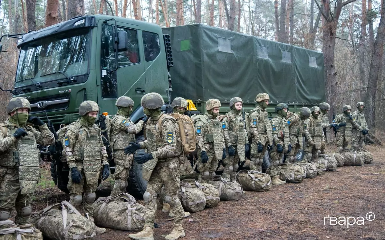 зображення до посту: «Моя мотивація – помста за брата»: перші рекрути контракту 18-24 почали підготовку в 92 бригаді на Харківщині – фото