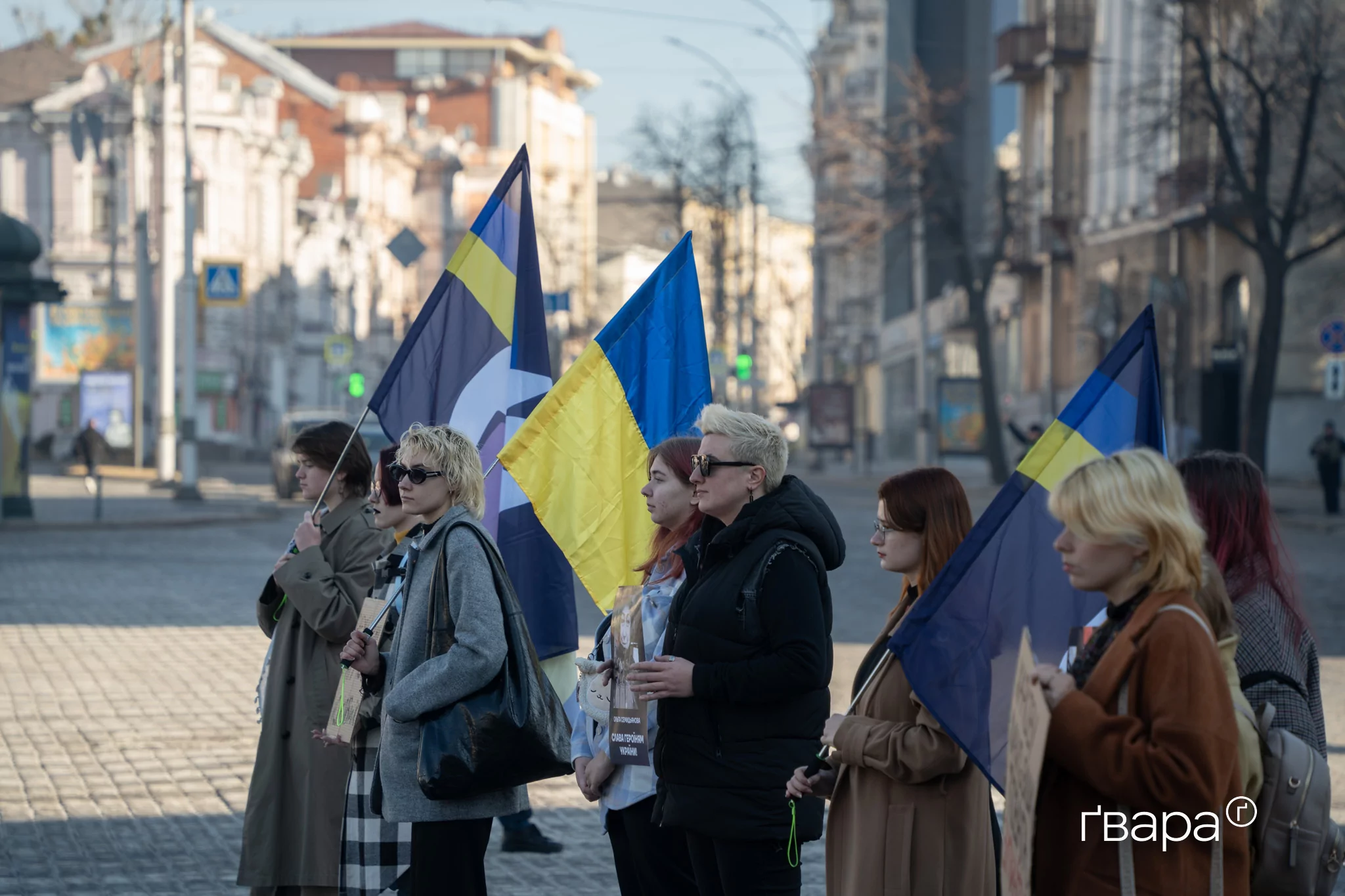 зображення до посту: У центрі Харкова до 8 березня вшанували пам’ять загиблих захисниць та захисників — фото