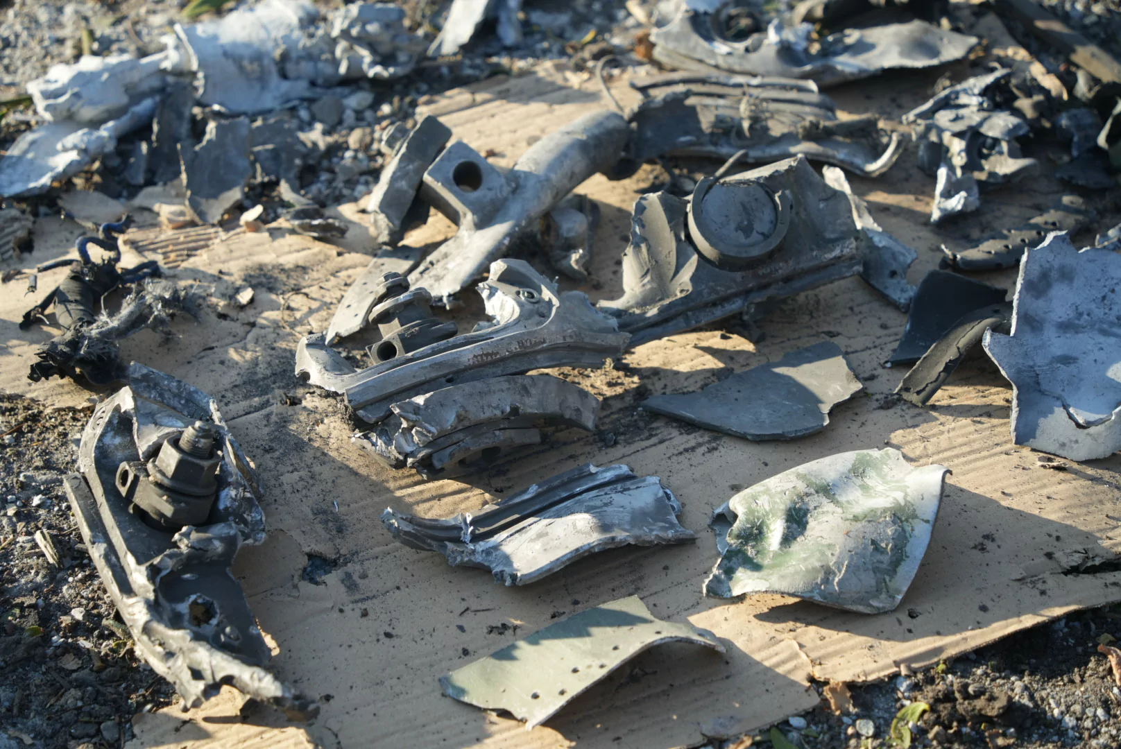 Debris of Russian Iskander-M missile that hit Kyivskyi district of Kharkiv on March 7, 2025 / Photo: Liubov Yemets, Gwara Media