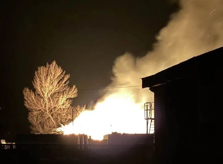 Росіяни вдарили по Ізюму 14 безпілотниками «Шахед»: на місці пожежі