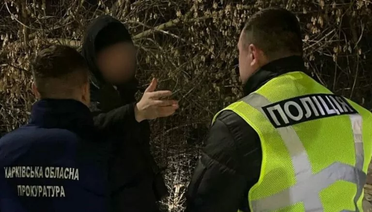 На Харківщині чоловік, ймовірно, за гроші «працевлаштував» військовозобовʼязаного до ДСНС