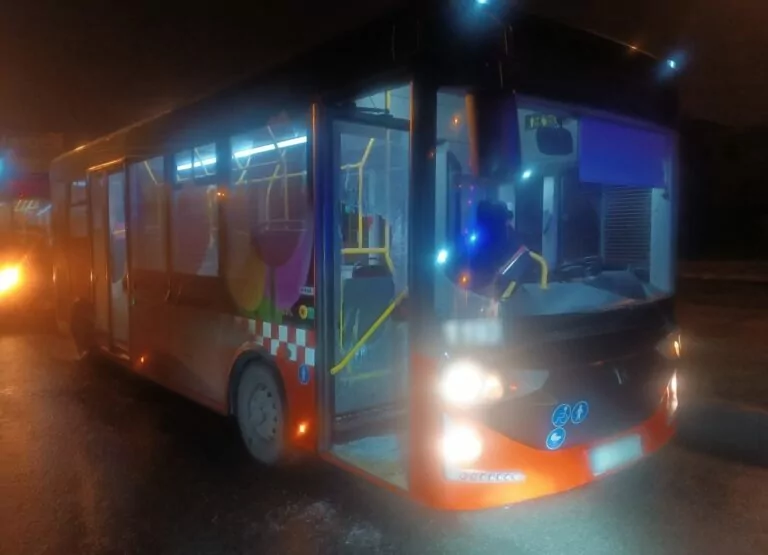 У Харкові обстріляли автобуси: поліція проводить перевірку