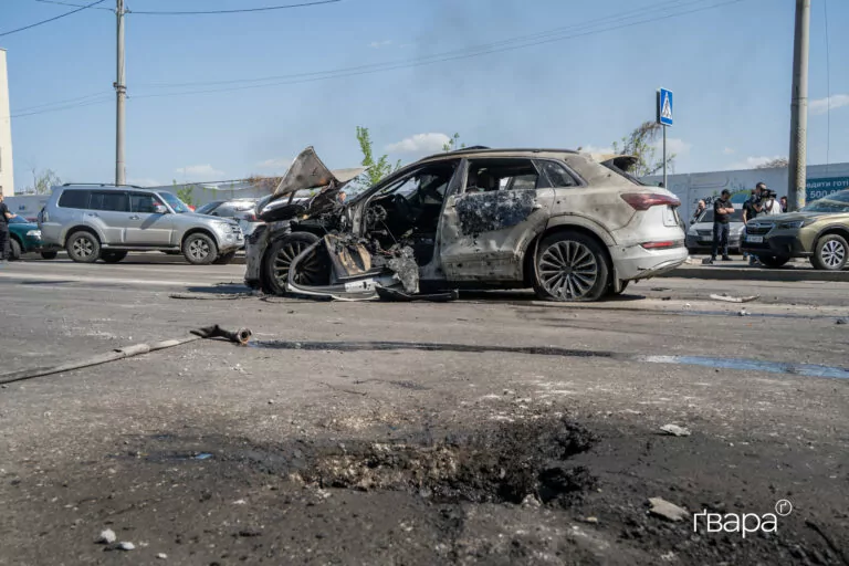 У лікарні помер водій авто, що постраждав внаслідок масованої атаки Харкова