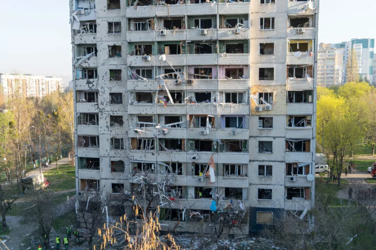 (Photo) Russia attacks Kharkiv residential district with cluster munitions, kills 1, injures 98