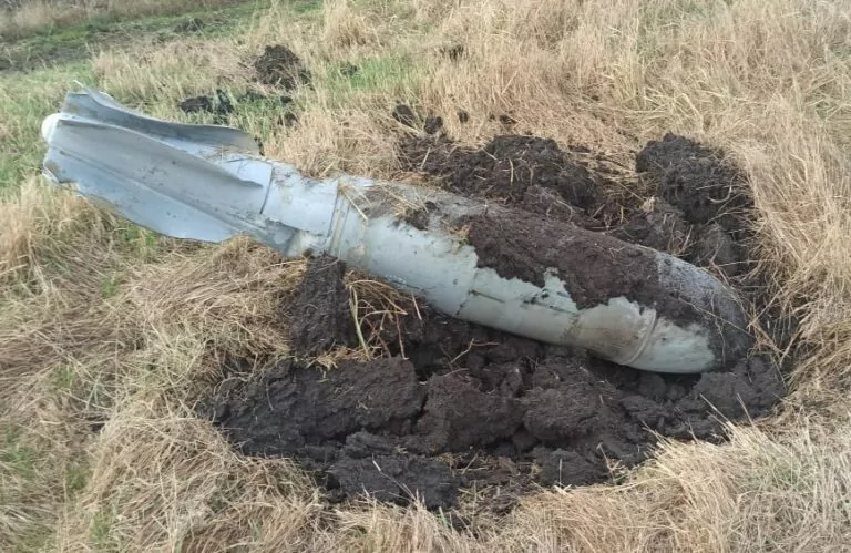 Друга авіабомба не розірвалася: у Дергачівській МВА розповіли деталі ранкового обстрілу Слатиного