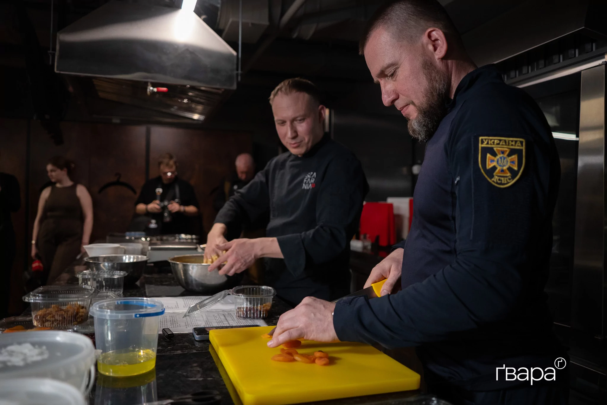 У Харкові спекли паски з борошна з розмінованих полів Херсонщини Фото: Любов Ємець, Ґвара Медіа