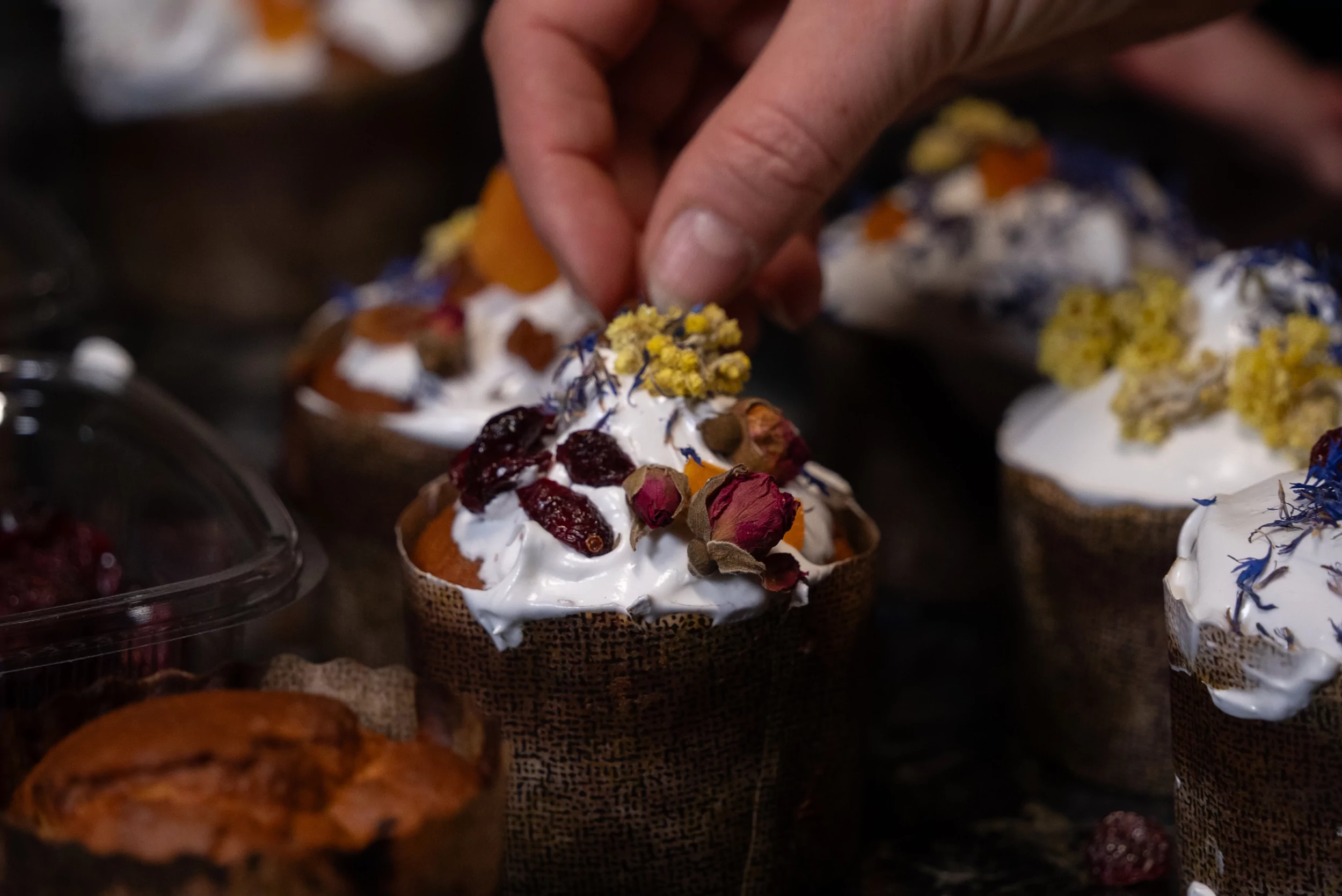 Paska made from flour from mined fields of Kherson and Mykolaiv region