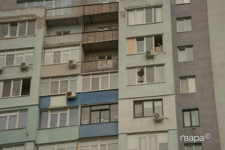 Наслідки влучання безпілотника по Шевченківському району Харкова — фото