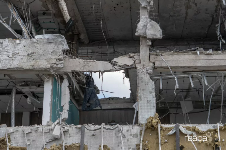 Проєкт відбудови ліцею на Харківщині замовили у батька чиновника