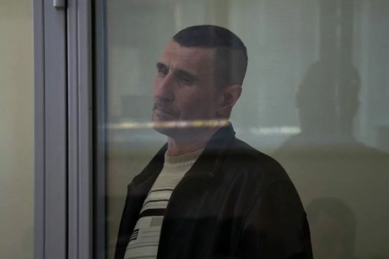«Ідентифікую себе росіянином»: суд розглянув справу обвинуваченого у замахах на вбивство начальників Харківської ОВА та Дергачівської МВА