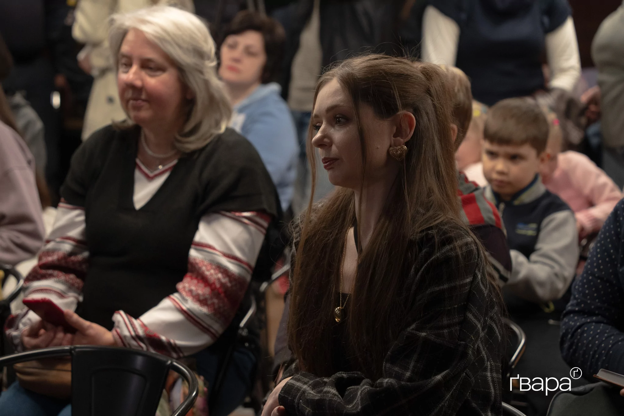 зображення до посту: «Щоб нагадати про справжню ціну українського хліба»: у Харкові спекли паски з борошна з розмінованих полів — фото