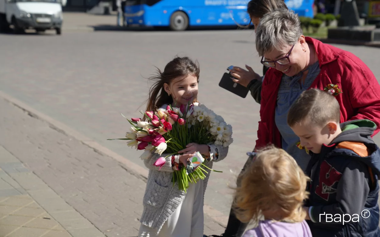 зображення до посту: Після понад року полону і кількох місяців реабілітації до Харкова повернувся військовий Вячеслав Кутʼїн — фото