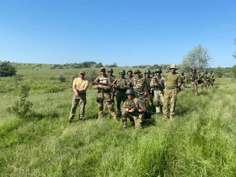 Вадим Забара з побратимами