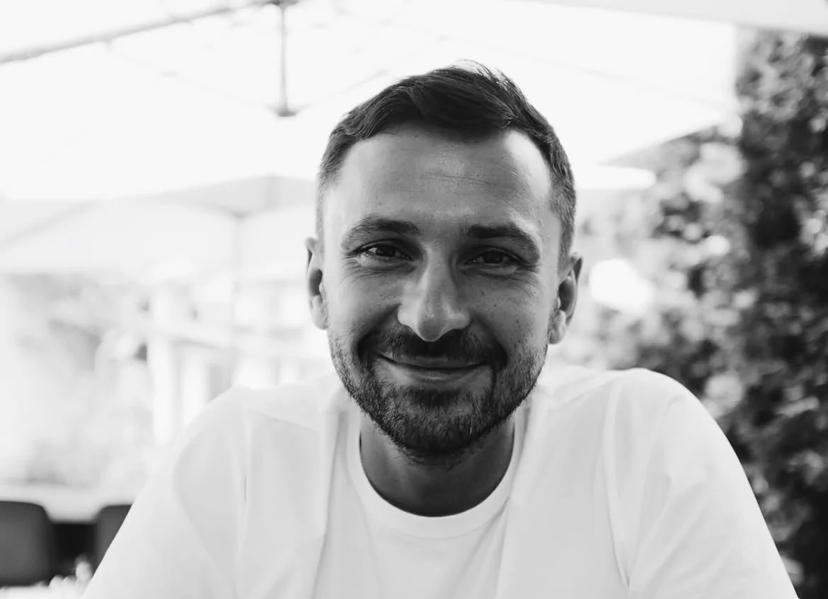 зображення до посту: Сина покійного мера Харкова Кернеса бачили у компанії силовиків на дні народження бізнесмена з «​​Parimatch» 