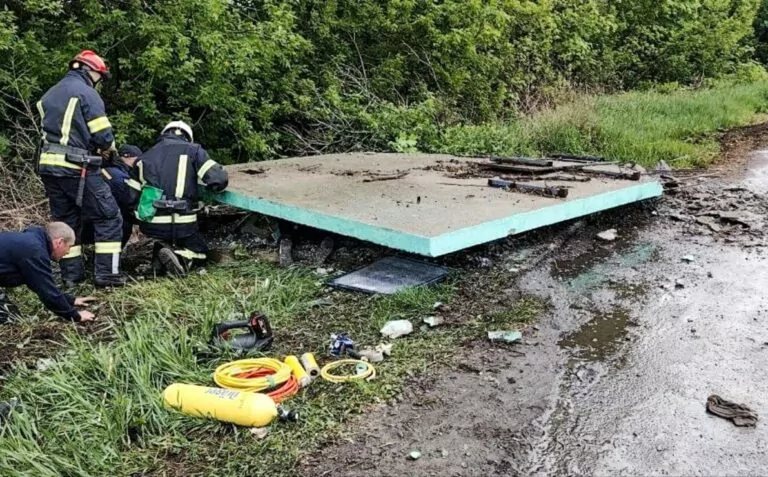 На Харківщині рятувальники деблокували тіло загиблої внаслідок ДТП жінки