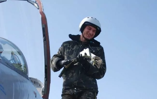 Зеленський посмертно нагородив пілота Устименка